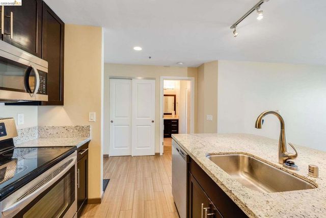 6400 6400 Christie Ave 2410, Emeryville, CA 94608