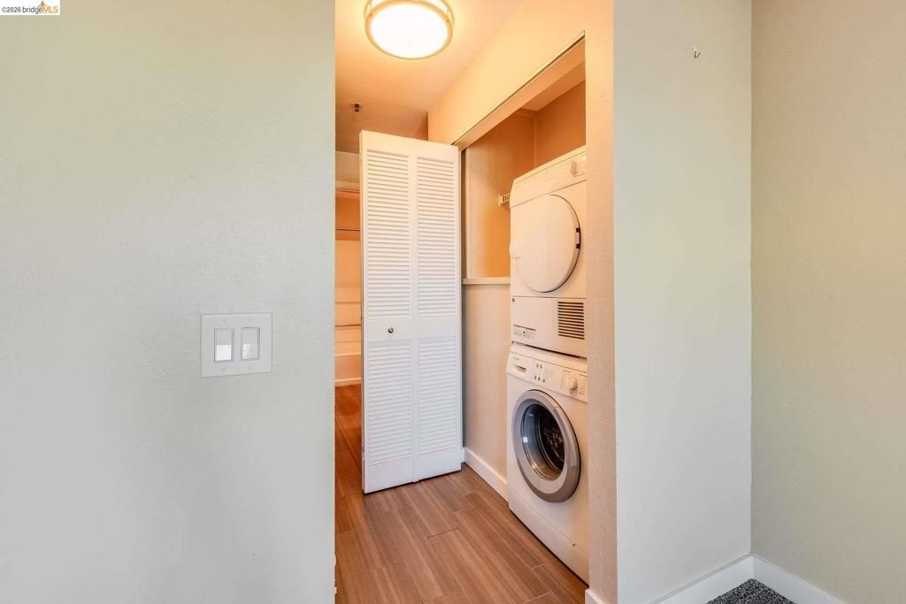 Image 17 of property listing at 6400 6400 Christie Ave 2410, Emeryville, CA 94608