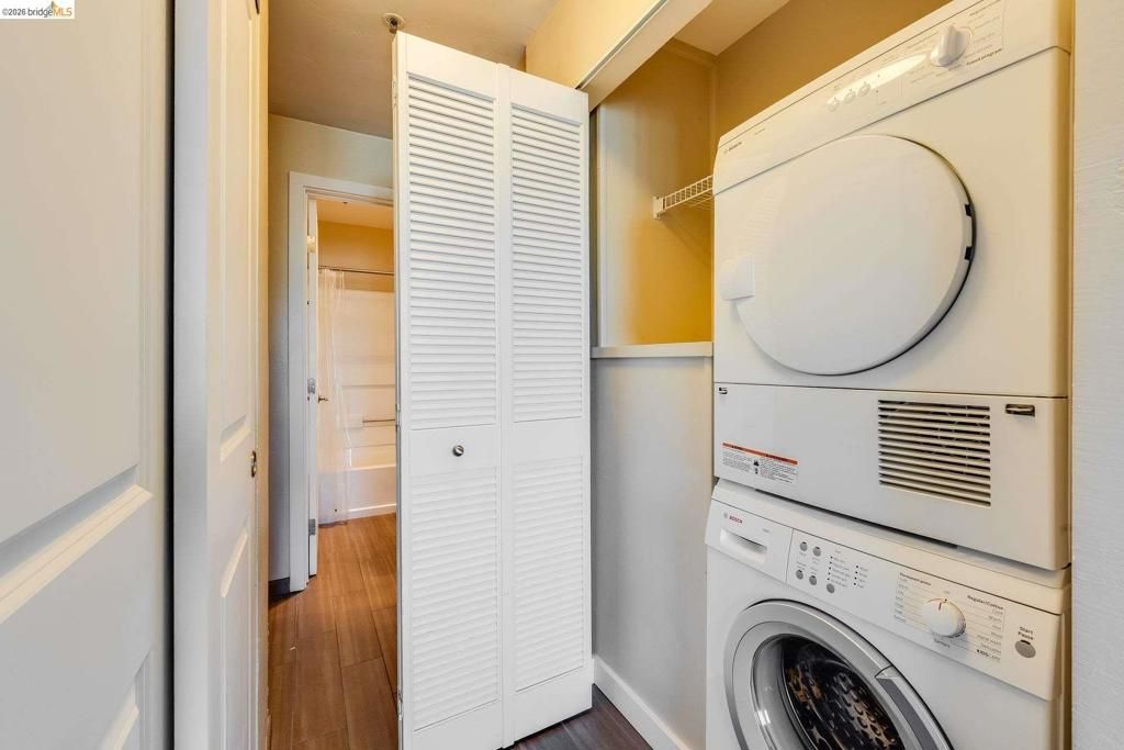 Image 18 of property listing at 6400 6400 Christie Ave 2410, Emeryville, CA 94608