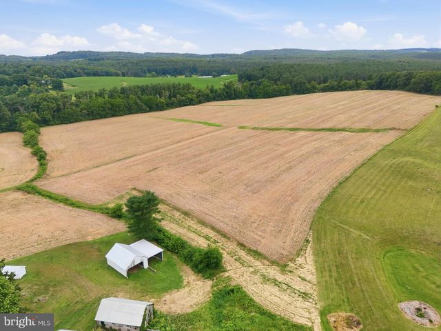 3143 BALTIMORE PIKE, Hanover, PA 17331