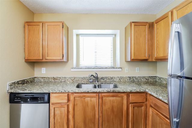 911 Turner Court, Cedar Hill, TX 75104