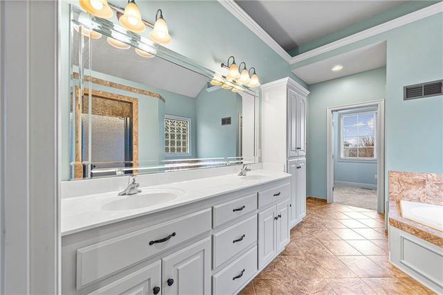 12990 N Crispin Way, Platte City, MO 64079