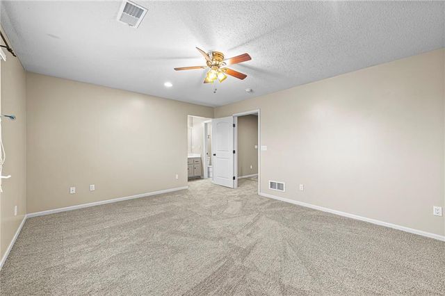 12990 N Crispin Way, Platte City, MO 64079