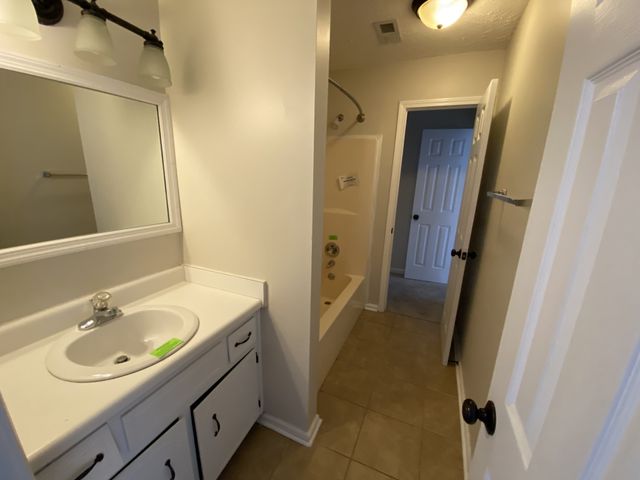 803 Parkview Ct, Clarksville, TN 37042