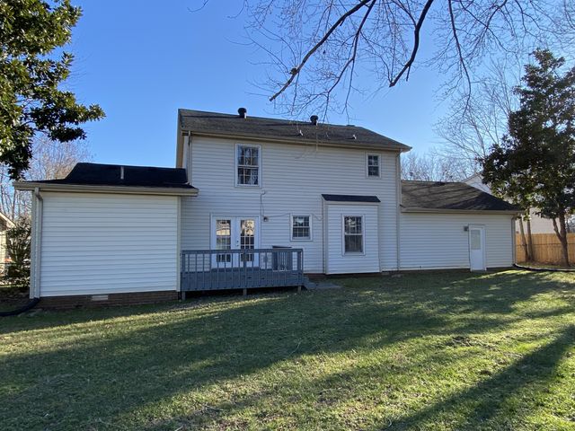 803 Parkview Ct, Clarksville, TN 37042