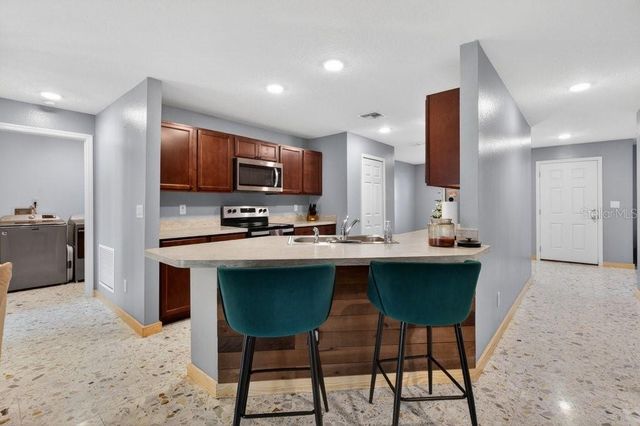 30 RYLEY LANE, Palm Coast, FL 32164