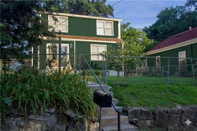 2734 S 8th Street, Kansas City, KS 66103