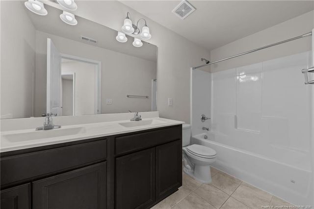 190 Cromwell Court, Raeford, NC 28376