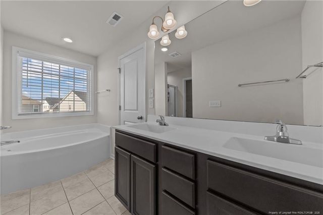 190 Cromwell Court, Raeford, NC 28376