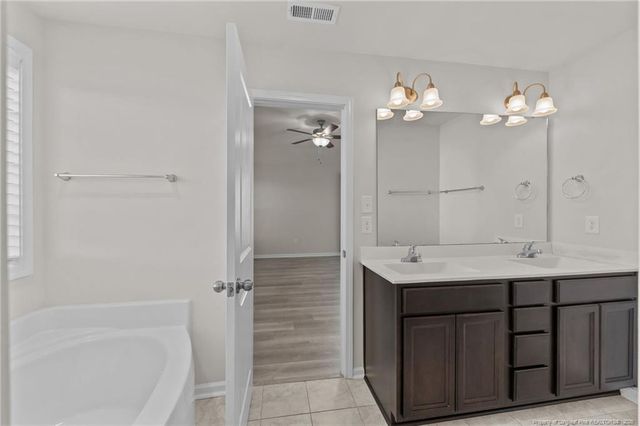 190 Cromwell Court, Raeford, NC 28376