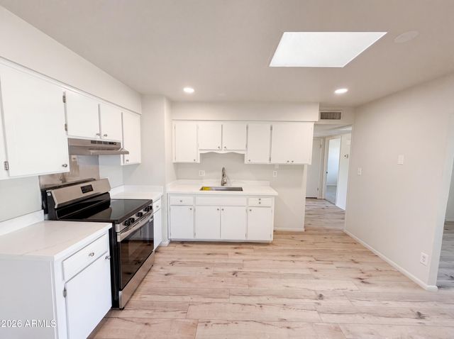 14621 N 31ST Avenue, Phoenix, AZ 85053
