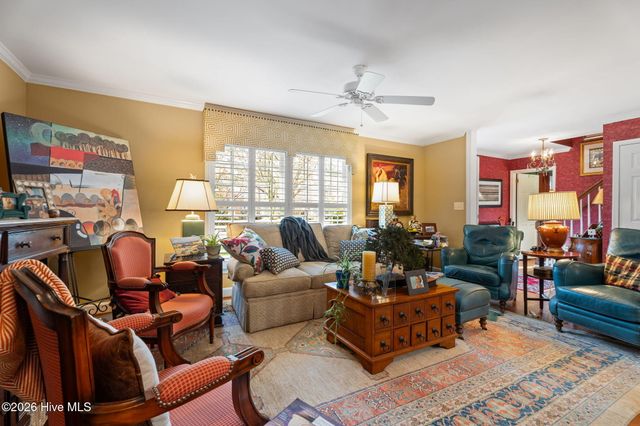 708 Raleigh Road Parkway W, Wilson, NC 27893