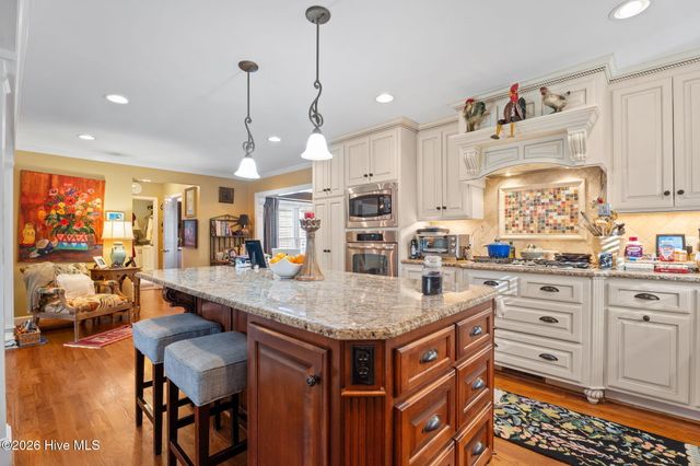 708 Raleigh Road Parkway W, Wilson, NC 27893