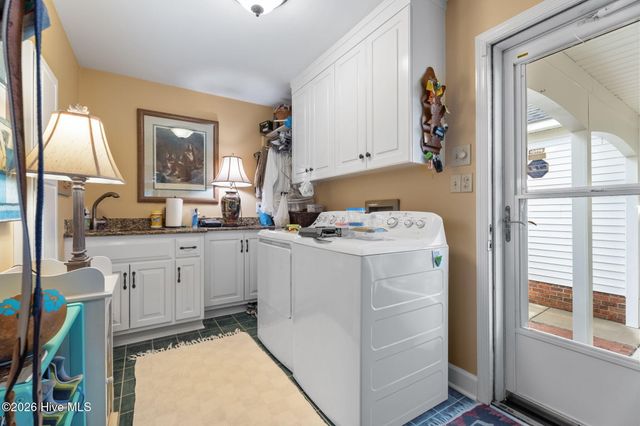 708 Raleigh Road Parkway W, Wilson, NC 27893