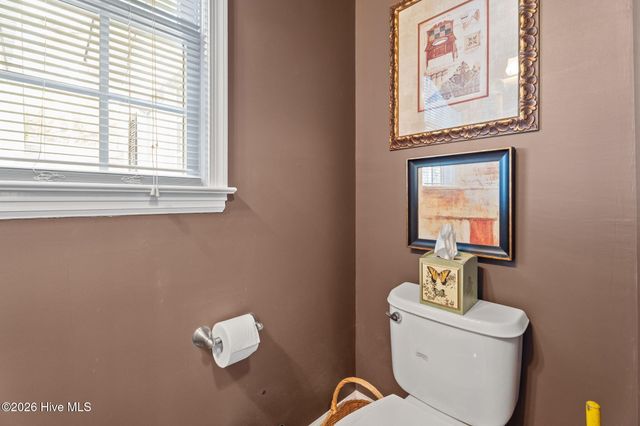 708 Raleigh Road Parkway W, Wilson, NC 27893