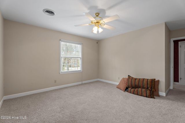 708 Raleigh Road Parkway W, Wilson, NC 27893