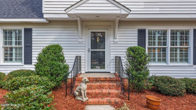 708 Raleigh Road Parkway W, Wilson, NC 27893