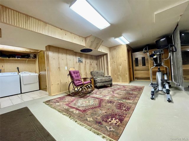 16 Shelterlands Path, Shelter Island, NY 11964