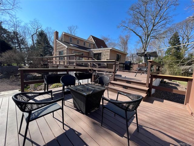 16 Shelterlands Path, Shelter Island, NY 11964