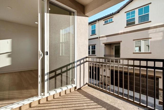 406 Zoey Lane, San Marcos, CA 92069