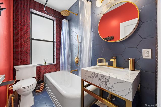 725 Riverside Drive 9C, New York (manhattan), NY 10031