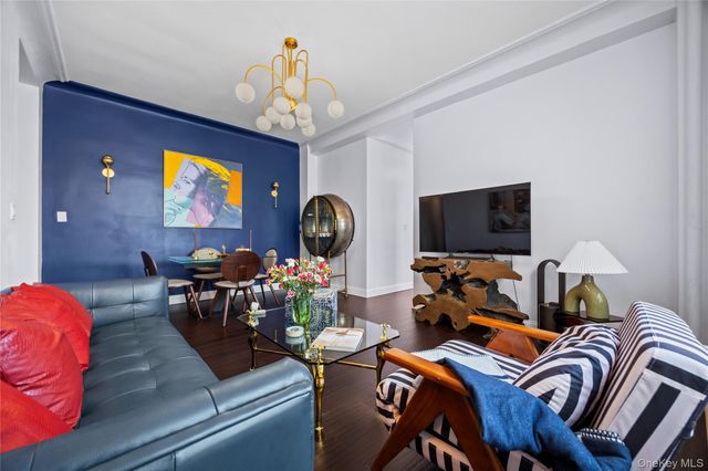 725 Riverside Drive 9C, New York (manhattan), NY 10031