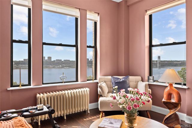 725 Riverside Drive 9C, New York (manhattan), NY 10031