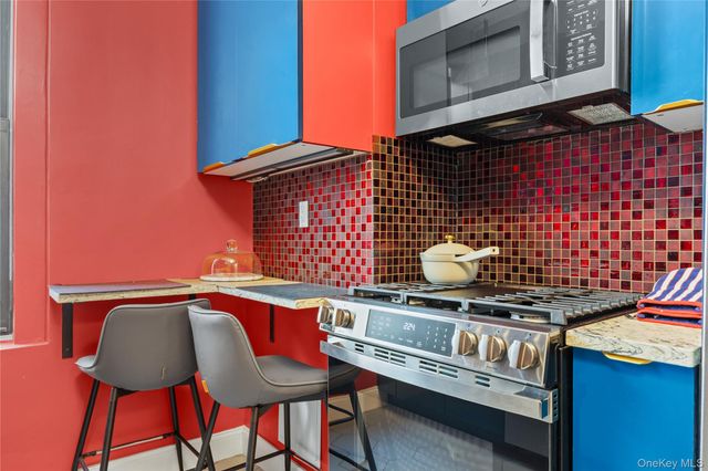 725 Riverside Drive 9C, New York (manhattan), NY 10031
