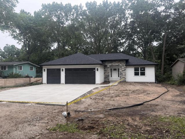 11533 8th AVENUE, Pleasant Prairie, WI 53158