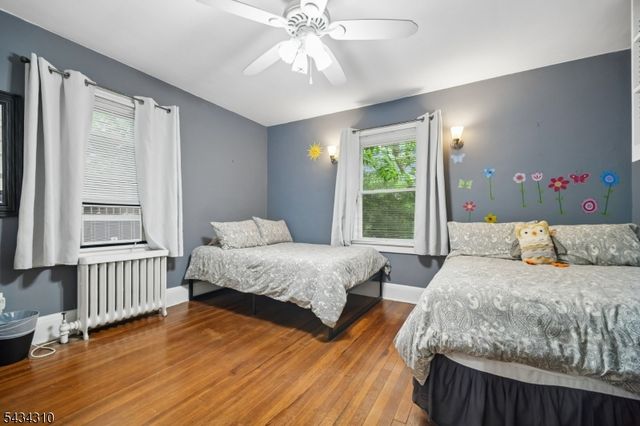 210 Hillside Rd, Elizabeth City, NJ 07208