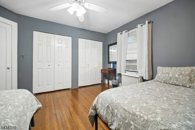 210 Hillside Rd, Elizabeth City, NJ 07208