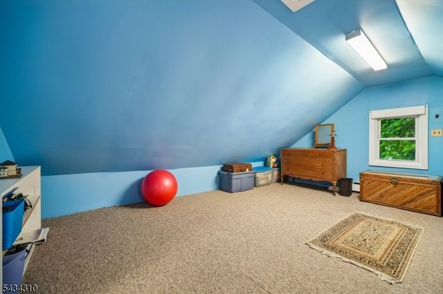 210 Hillside Rd, Elizabeth City, NJ 07208