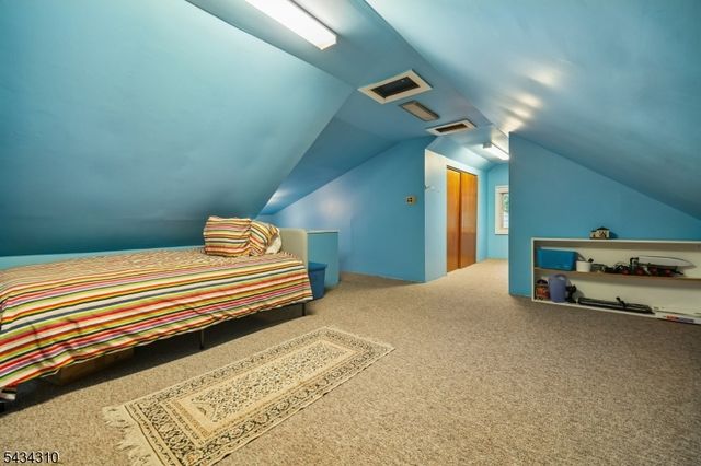 210 Hillside Rd, Elizabeth City, NJ 07208