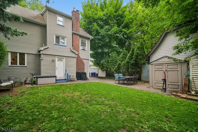 210 Hillside Rd, Elizabeth City, NJ 07208