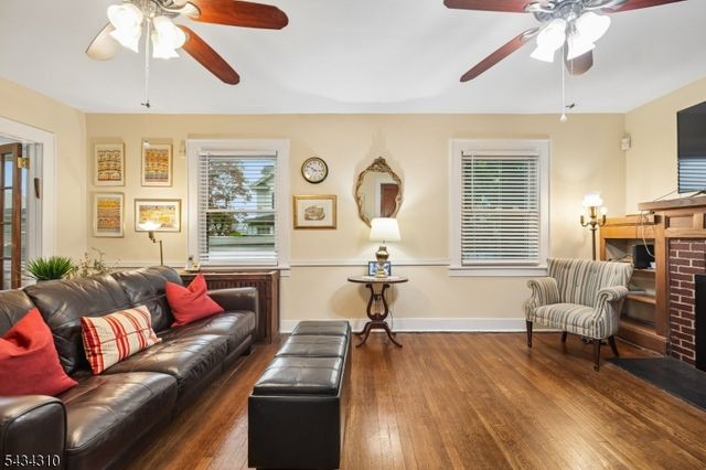 210 Hillside Rd, Elizabeth City, NJ 07208