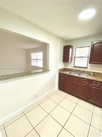 4160 NW 21st St 216-E, Lauderhill, FL 33313