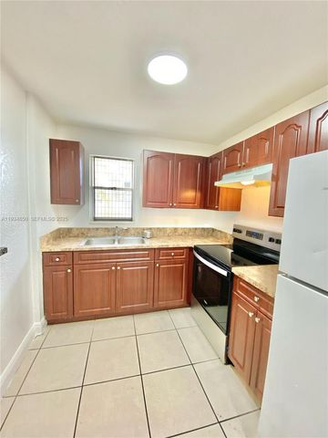 4160 NW 21st St 216-E, Lauderhill, FL 33313