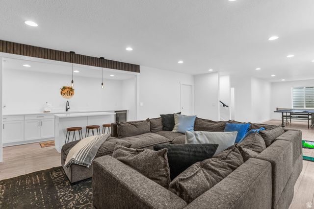 7039 W MONSEN WAY, West Jordan, UT 84081