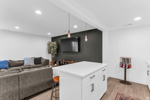 7039 W MONSEN WAY, West Jordan, UT 84081