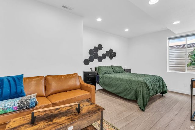 7039 W MONSEN WAY, West Jordan, UT 84081