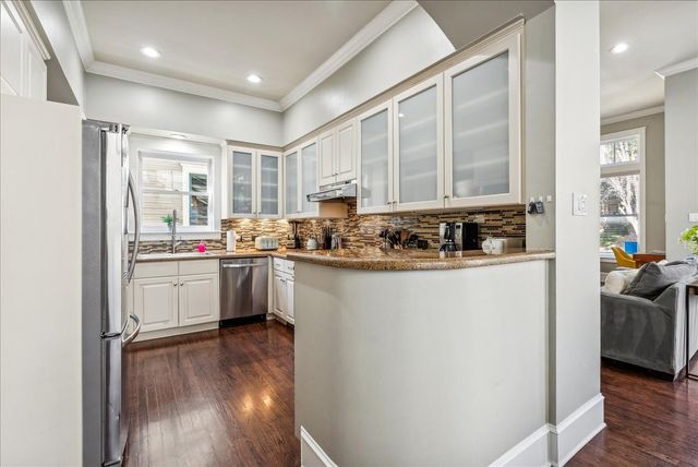 2618 Thomas Avenue, Dallas, TX 75204