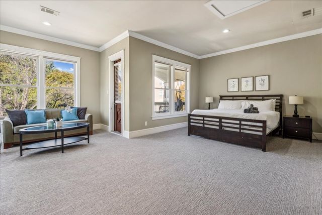 2618 Thomas Avenue, Dallas, TX 75204