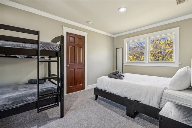 2618 Thomas Avenue, Dallas, TX 75204