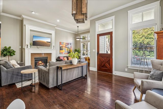 2618 Thomas Avenue, Dallas, TX 75204