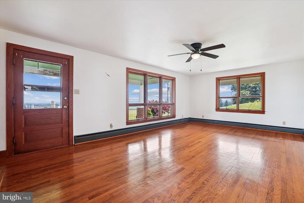 Image 13 of property listing at 15732 KELBAUGH RD, Thurmont, MD 21788