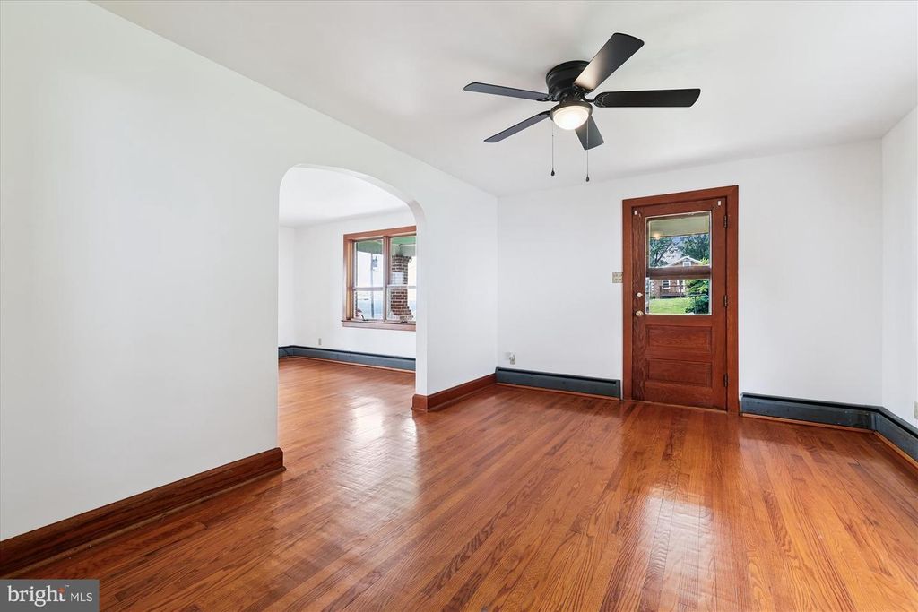 Image 18 of property listing at 15732 KELBAUGH RD, Thurmont, MD 21788