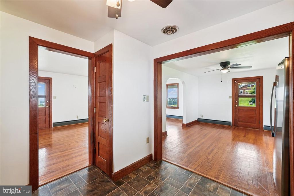 Image 24 of property listing at 15732 KELBAUGH RD, Thurmont, MD 21788