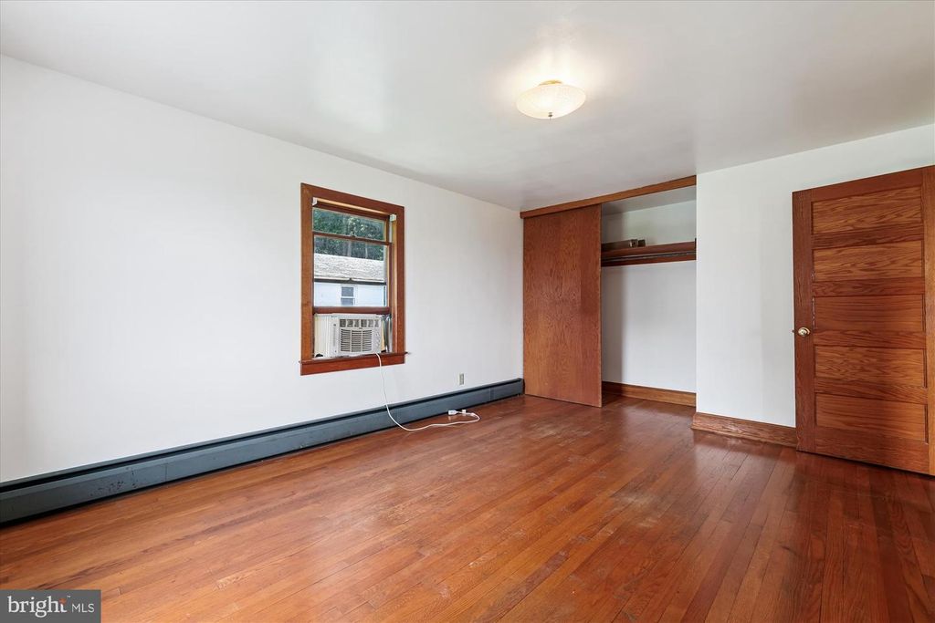 Image 27 of property listing at 15732 KELBAUGH RD, Thurmont, MD 21788