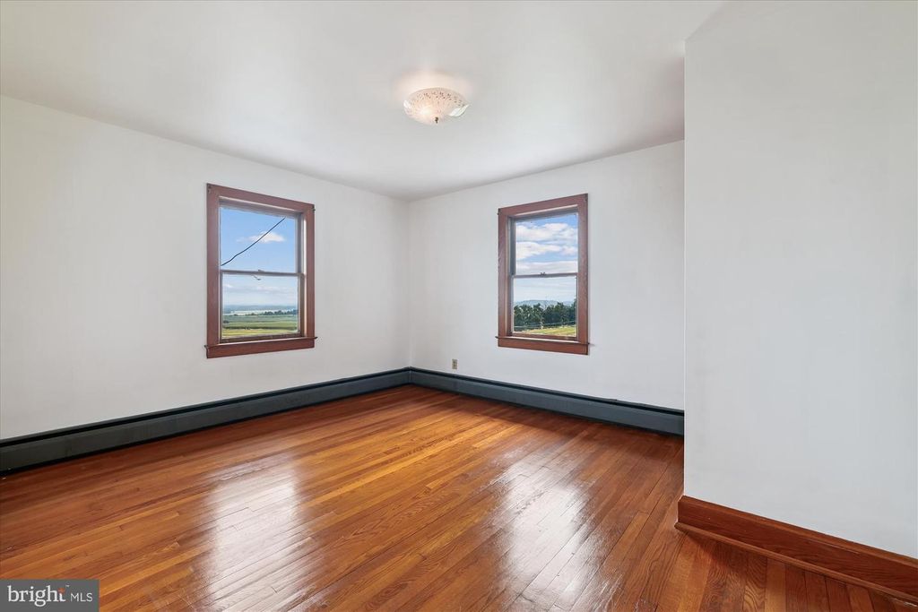 Image 28 of property listing at 15732 KELBAUGH RD, Thurmont, MD 21788