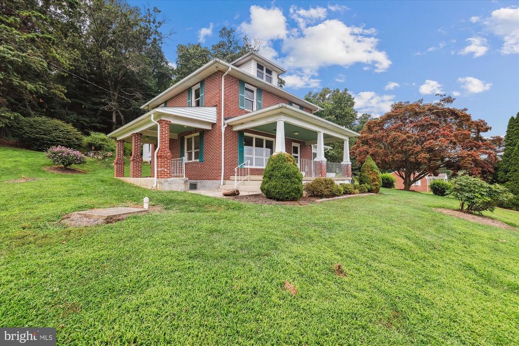 Image 3 of property listing at 15732 KELBAUGH RD, Thurmont, MD 21788